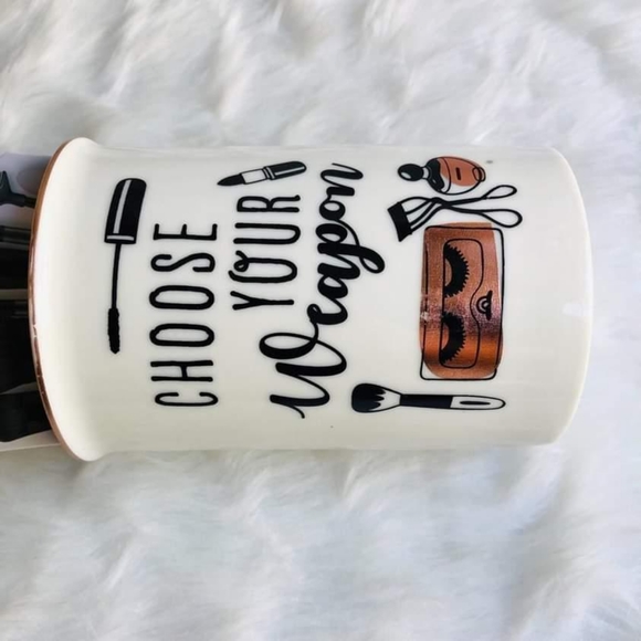 Choose Your Weapon Makeup Brush Holder - Picture 6 of 10